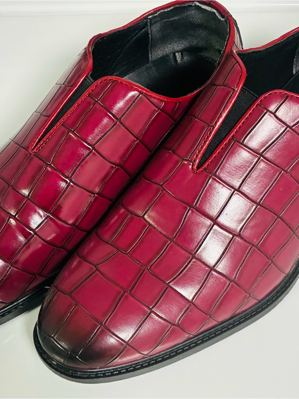 Amazon Men's Burgundy Croc-Embossed Slip-On Loafers